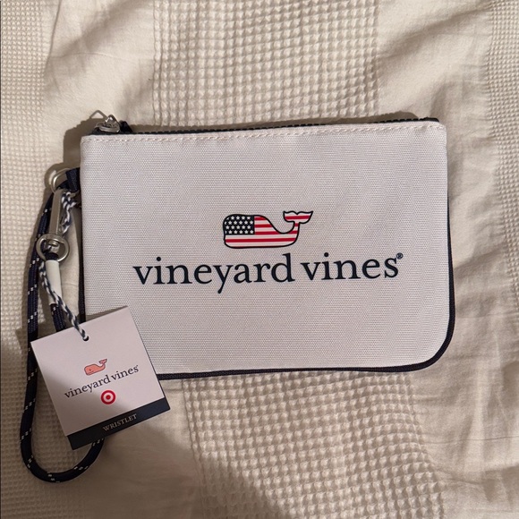 Vineyard Vines Handbags - Vineyard Vines and Target white Wristlet with Navy Accents